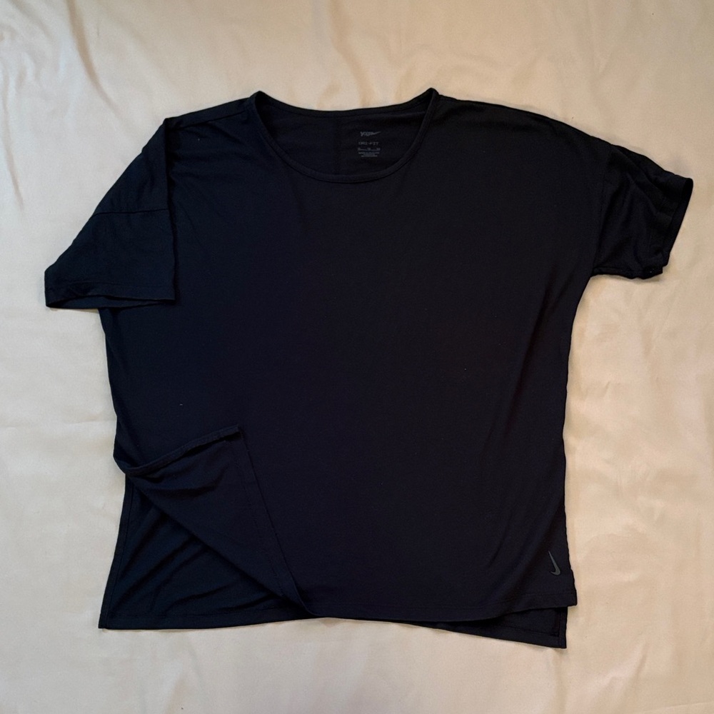 Nike Yoga Dri-FIT Black Short Sleeve Athleisure Tunic Size XL
